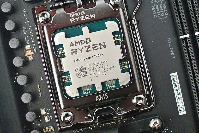 Procesador AMD RYZEN 7 7700X 4.5GHz 8 Núcleos AM5 Sin Cooler